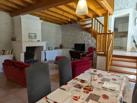 Gîte familial avec piscine chauffée, jardin privé et équipements bébé en pleine propriété viticole. - Photo 20