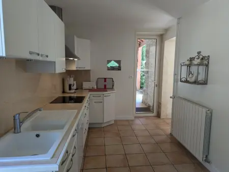 Gîte familial avec piscine chauffée, jardin privé et équipements bébé en pleine propriété viticole. - Photo 23