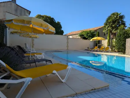 Gîte familial avec piscine chauffée, jardin privé et équipements bébé en pleine propriété viticole. - Photo 34