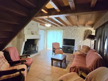 Gîte 13 personnes, piscine privée et vignobles à Saussignac : photo 4