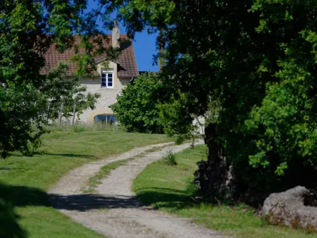 Gîte 13 personnes, piscine privée et vignobles à Saussignac : photo 5