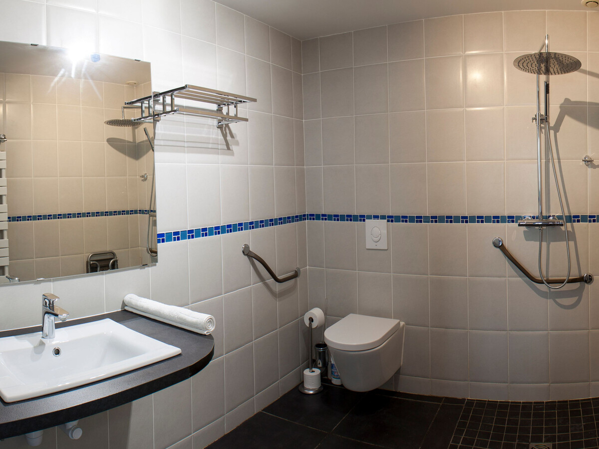 Gîte Loire spacieux, piscine chauffée, tennis et wifi - Photo 19