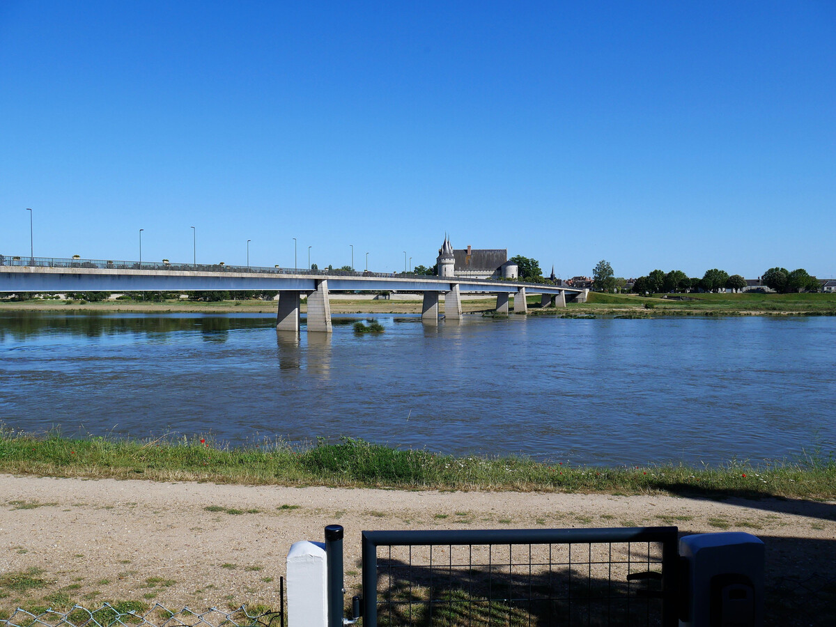 Maison Loire avec vue château de Sully - Photo 3