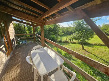 Chalet indépendant avec terrasse à Velle-sur-Moselle : photo 9