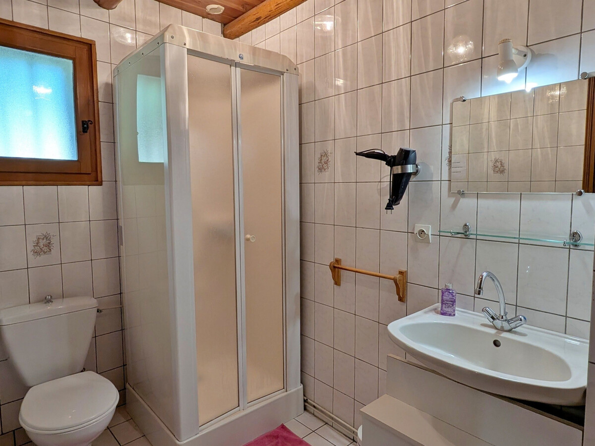 Gîte en pierre XIXᵉ au bord du ruisseau, 6 pers. - Photo 10