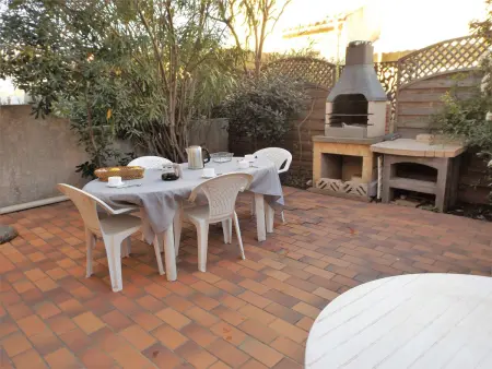 Location maison à Le Grau d'Agde, Villa Mitoyenne 6 Pers avec Terrasse, BBQ, Parking et WIFI à Grau dAgde