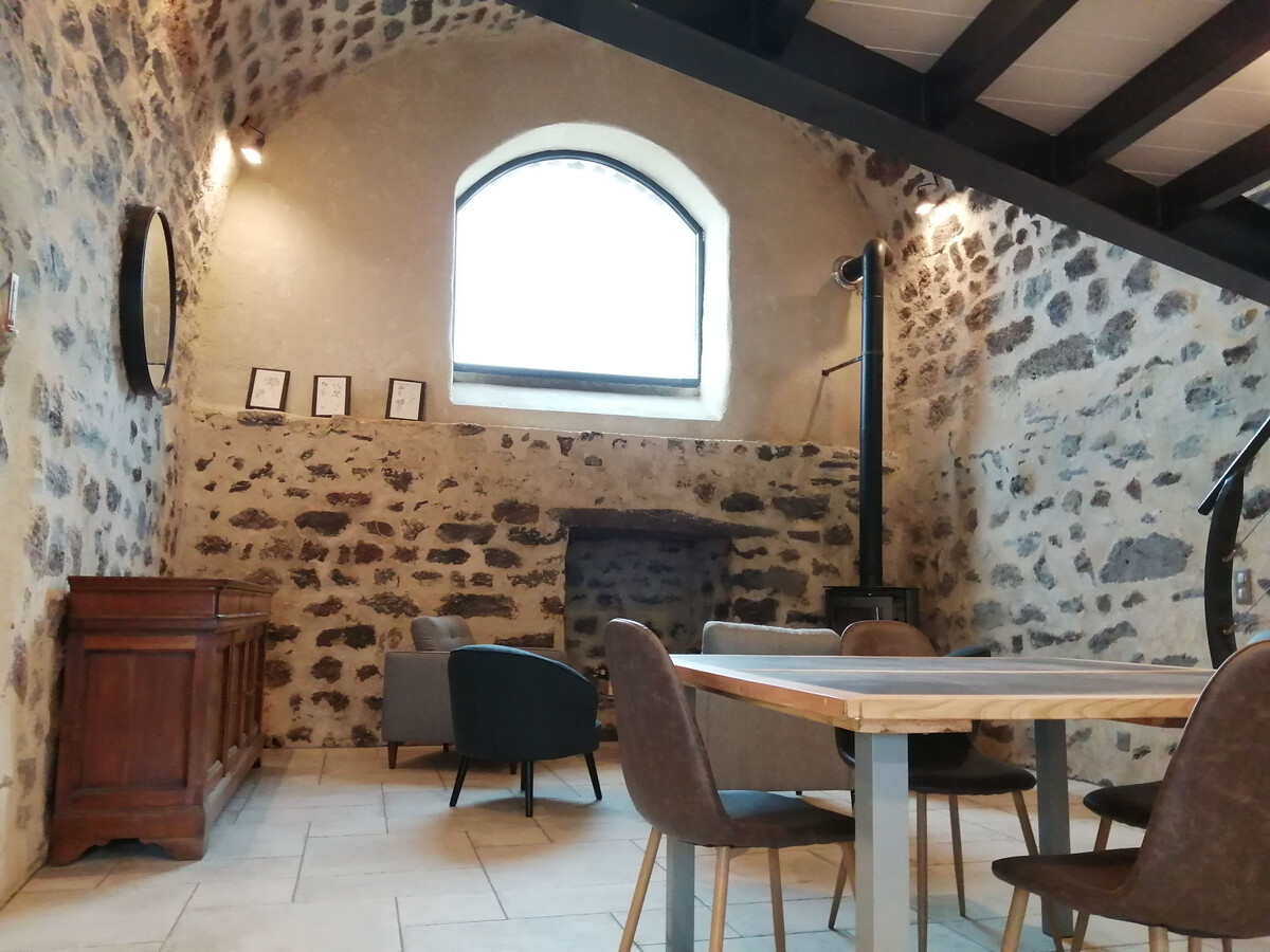 Gîte rénové 4 pers. à Arsac-en-Velay, portes du Puy - Photo 2
