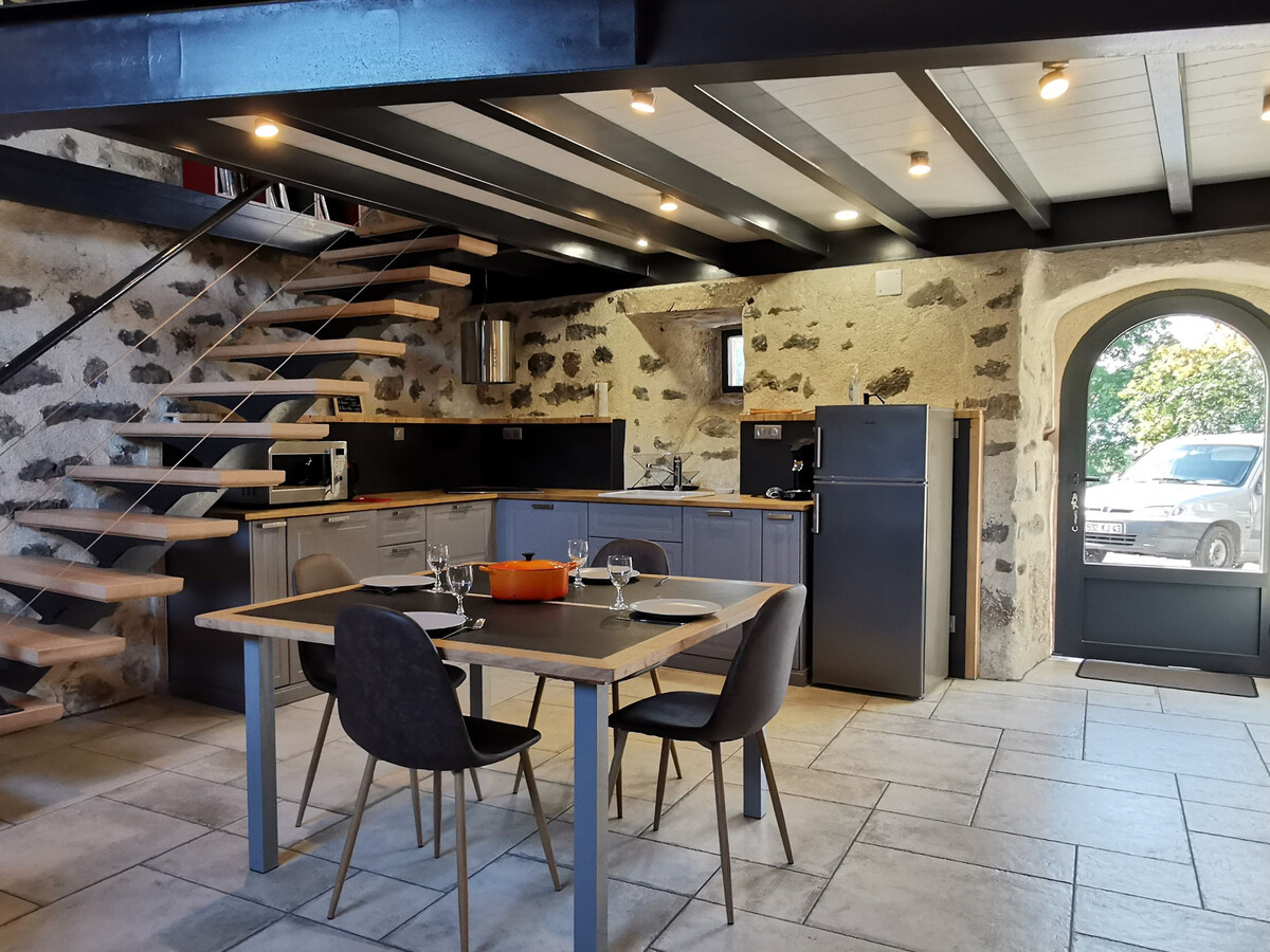 Gîte rénové 4 pers. à Arsac-en-Velay, portes du Puy - Photo 3