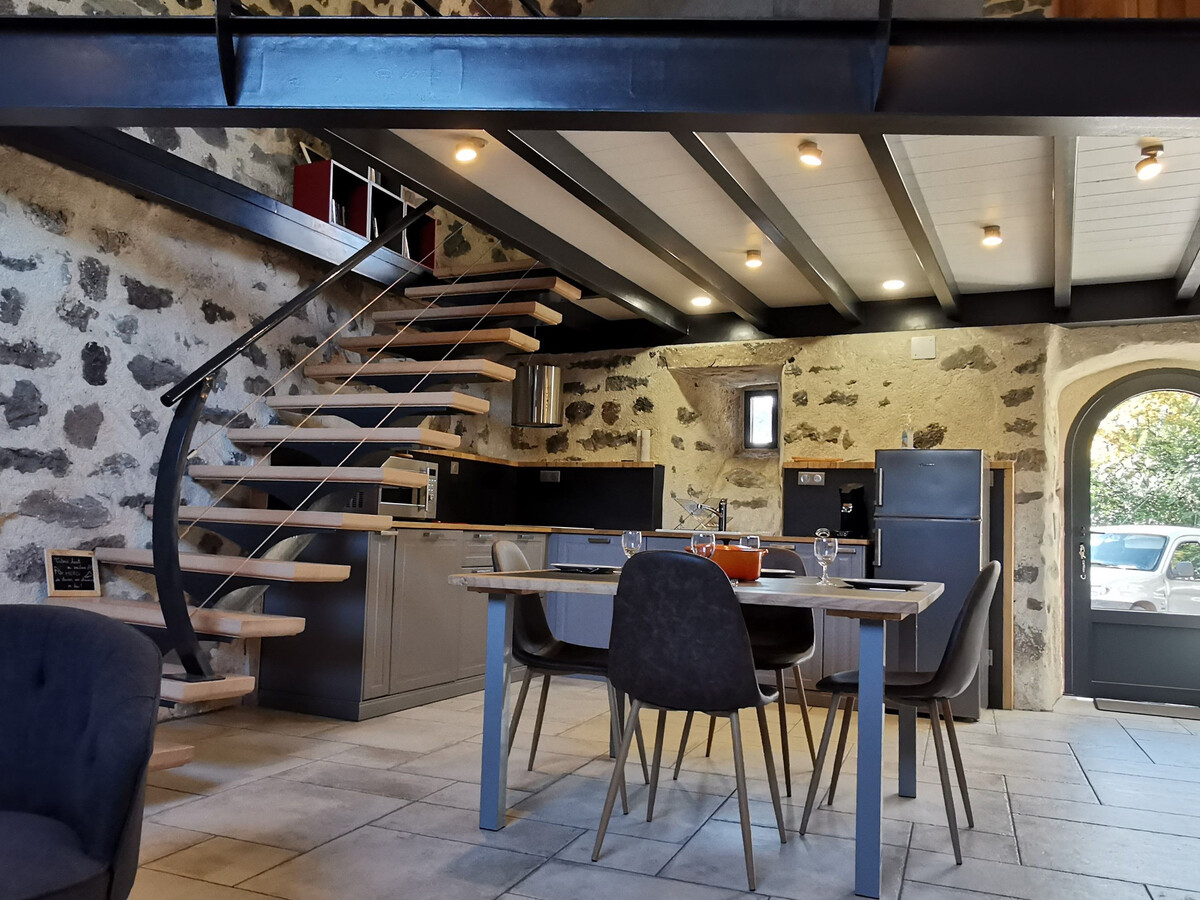 Gîte rénové 4 pers. à Arsac-en-Velay, portes du Puy - Photo 6
