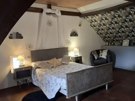 Maison de campagne proche de la Dordogne avec grand jardin et cheminée - Photo 5