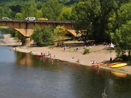 Maison de campagne proche de la Dordogne avec grand jardin et cheminée - Photo 19