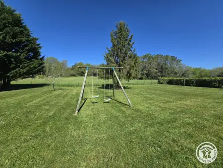 Gîte 6 personnes Lalinde - Maison avec cheminée et grand jardin clos : photo 4