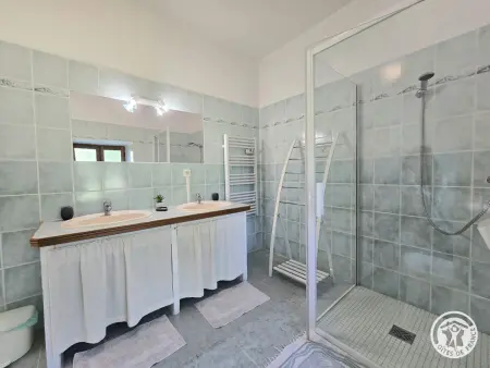 Gîte 6 personnes Lalinde - Maison avec cheminée et grand jardin clos : photo 13