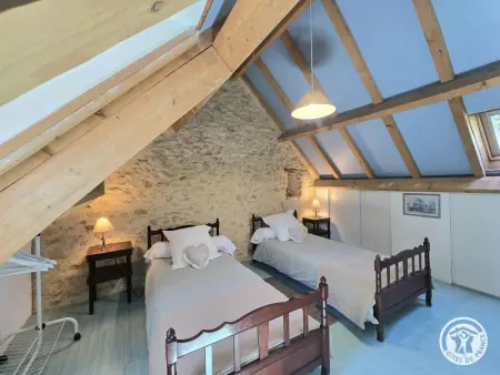 Gîte 6 personnes Lalinde - Maison avec cheminée et grand jardin clos : photo 20