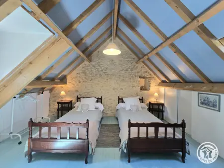 Gîte 6 personnes Lalinde - Maison avec cheminée et grand jardin clos : photo 21