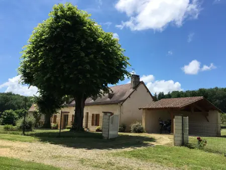 Gîte 6 personnes Lalinde - Maison avec cheminée et grand jardin clos : photo 26