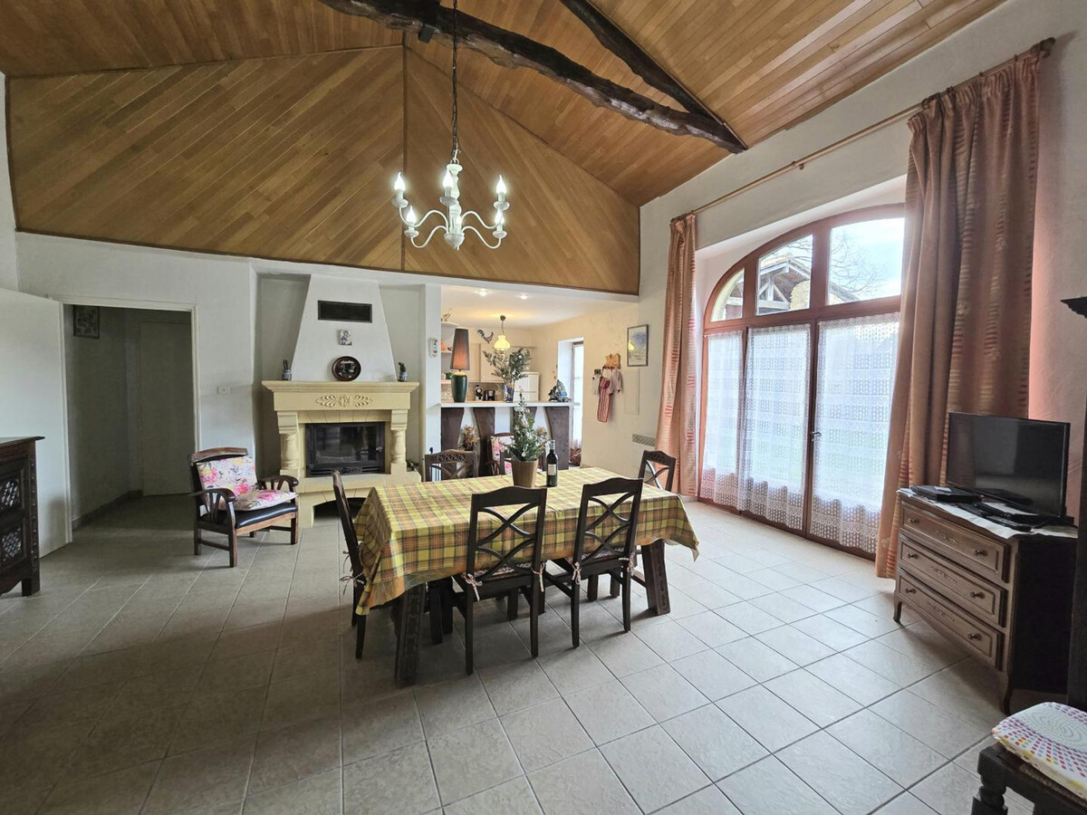 Gîte en pierre rénovée avec cheminée à Mazeyrolles - Photo 6
