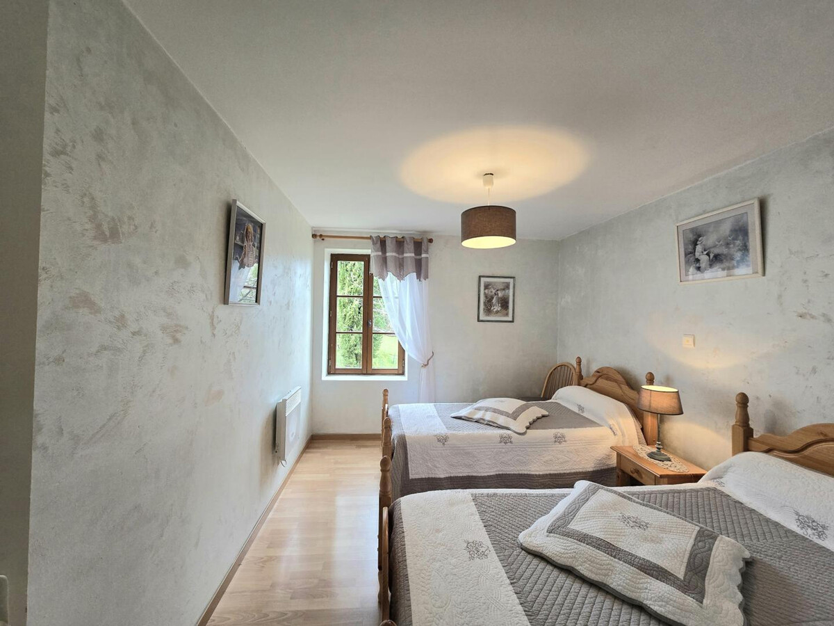 Gîte en pierre rénovée avec cheminée à Mazeyrolles - Photo 9