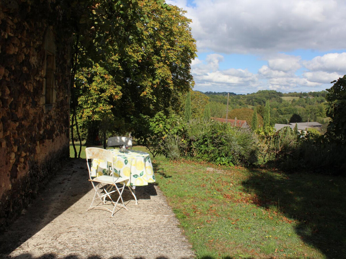 Gîte en pierre rénovée avec cheminée à Mazeyrolles - Photo 15
