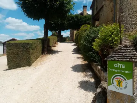 Maison en Pierre Rénovée 4 Pers avec Jardin et Terrasse, Proche Dordogne - Photo 14