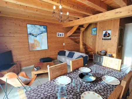 Location chalet à Saint Michel de Chaillol, Chalet en bois 6 pers. avec terrasse Sud, lumineux et équipé, animaux admis – Saint-Michel-de-Chaillol
