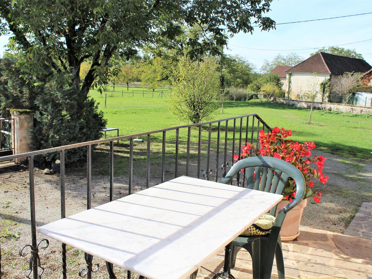 Gîte 5 personnes avec cheminée et terrain clos au Périgord - Photo 1