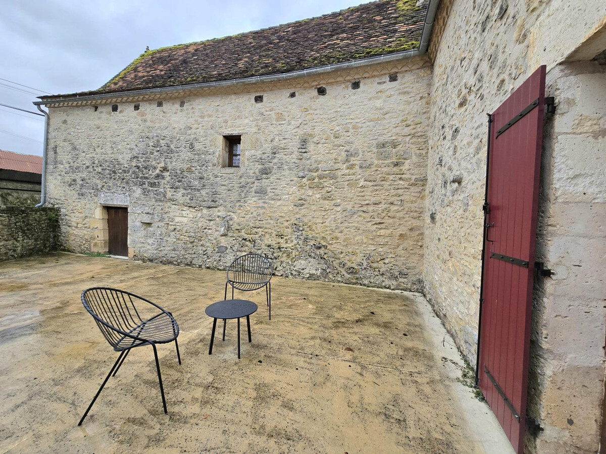 Gîte 5 personnes avec cheminée et terrain clos au Périgord - Photo 9