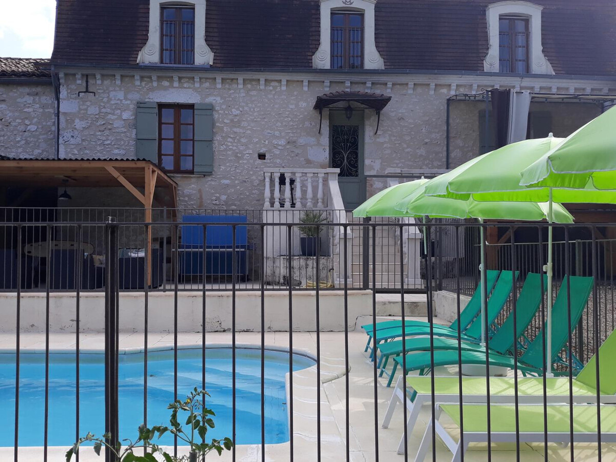 Gîte en pierre avec piscine 8x4m, 10 personnes, Rampieux - Photo 10