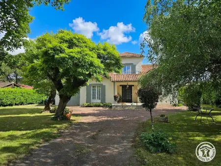 Le Chant des Oiseaux, Gîte 8 pers. Piscine Privée : photo 2