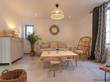 Maison lumineuse au cœur du Sap, jardin et jeux pour enfants - Photo 2