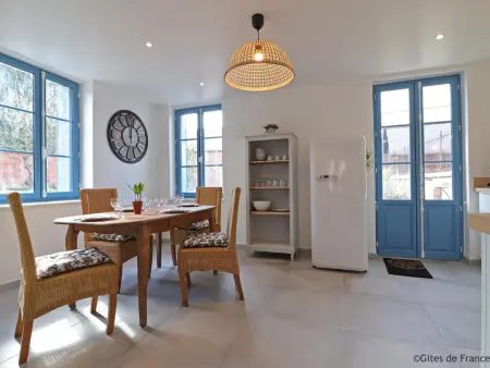 Maison lumineuse au cœur du Sap, jardin et jeux pour enfants - Photo 4