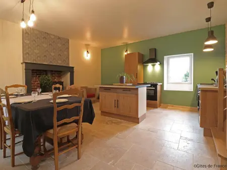 Maison ancienne charmante avec jardin clos et animaux acceptés - Photo 3