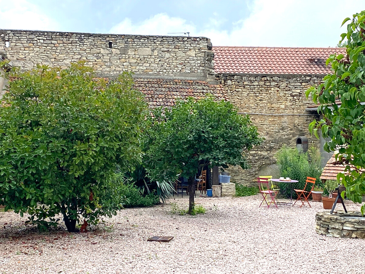 Gîte « Verger du Pas de la Sioule » avec spa et jardin - Photo 27