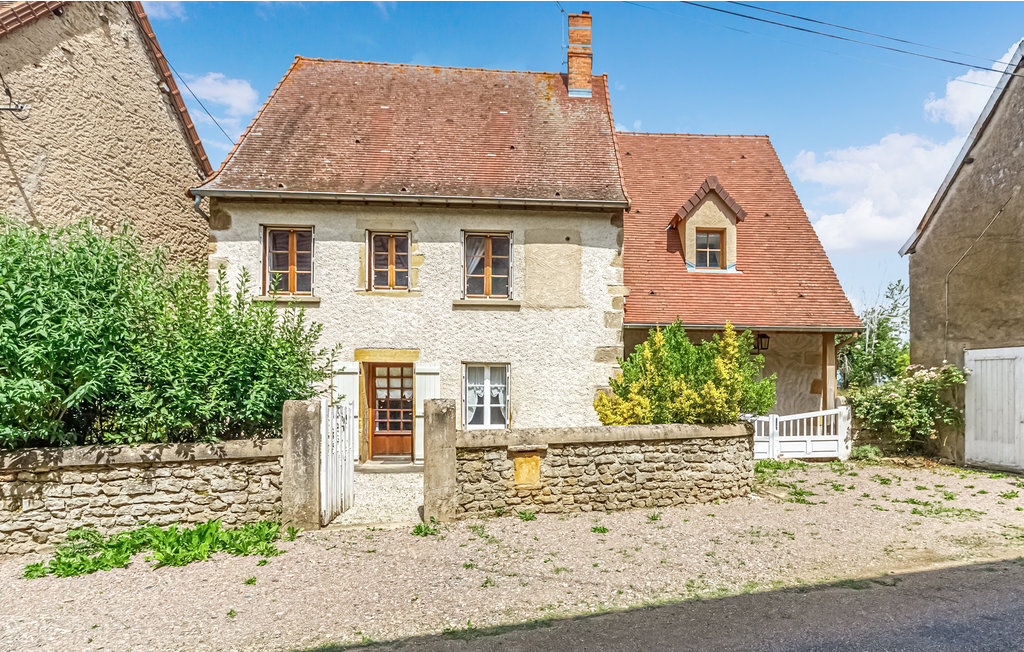 Maison rustique 185 m² à Oyé, terrasse panoramique - Photo 1
