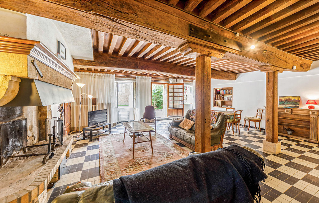 Maison rustique 185 m² à Oyé, terrasse panoramique - Photo 2