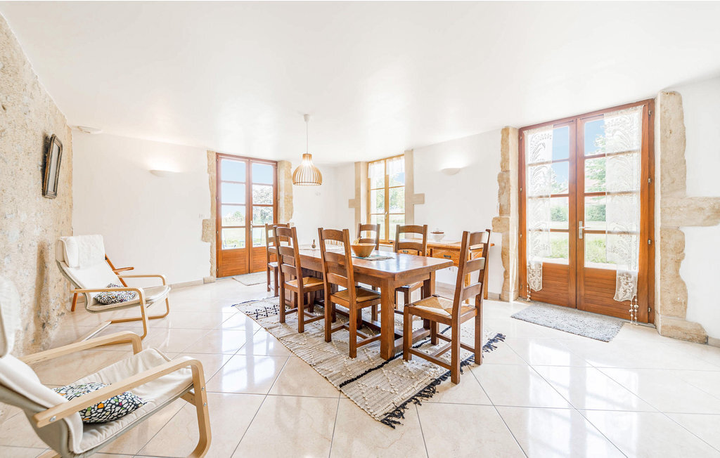 Maison rustique 185 m² à Oyé, terrasse panoramique - Photo 4
