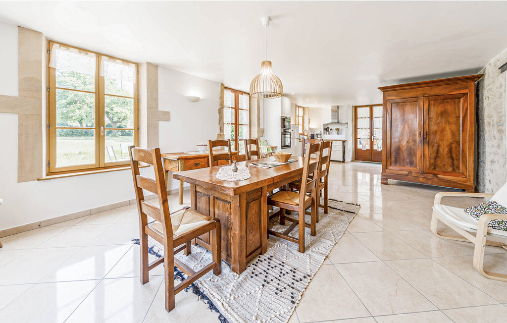 Maison rustique 185 m² à Oyé, terrasse panoramique - Photo 5