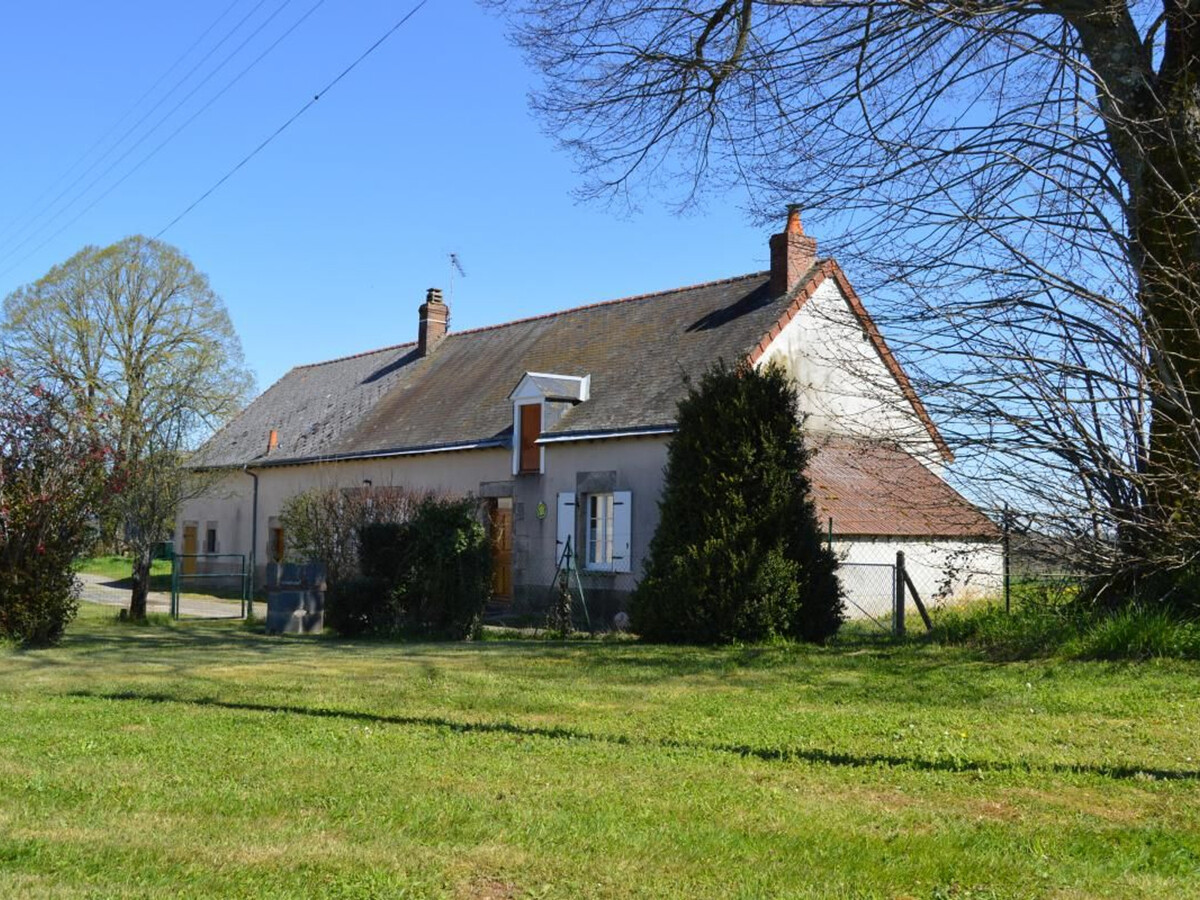 Fermette avec étang privé à Aigurande - Photo 1