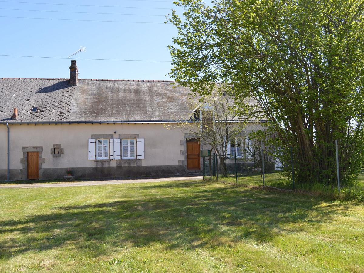 Fermette avec étang privé à Aigurande - Photo 4