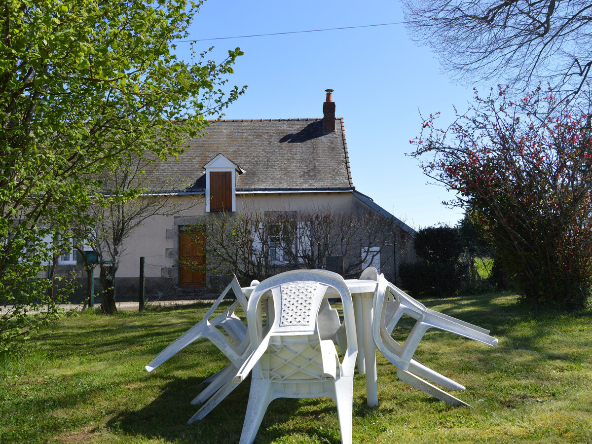 Fermette avec étang privé à Aigurande - Photo 9