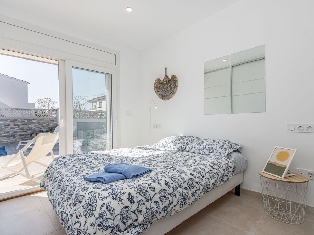 Filisa, maison moderne 3 chambres avec piscine à Empuriabrava - Photo 17