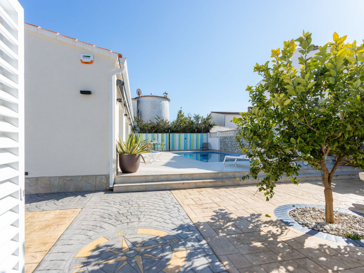 Filisa, maison moderne 3 chambres avec piscine à Empuriabrava - Photo 32
