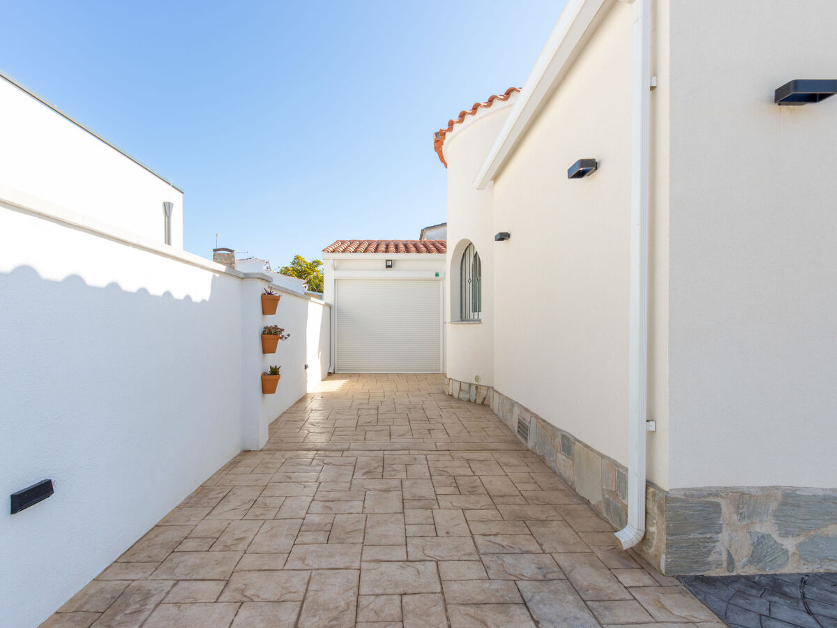 Filisa, maison moderne 3 chambres avec piscine à Empuriabrava - Photo 35