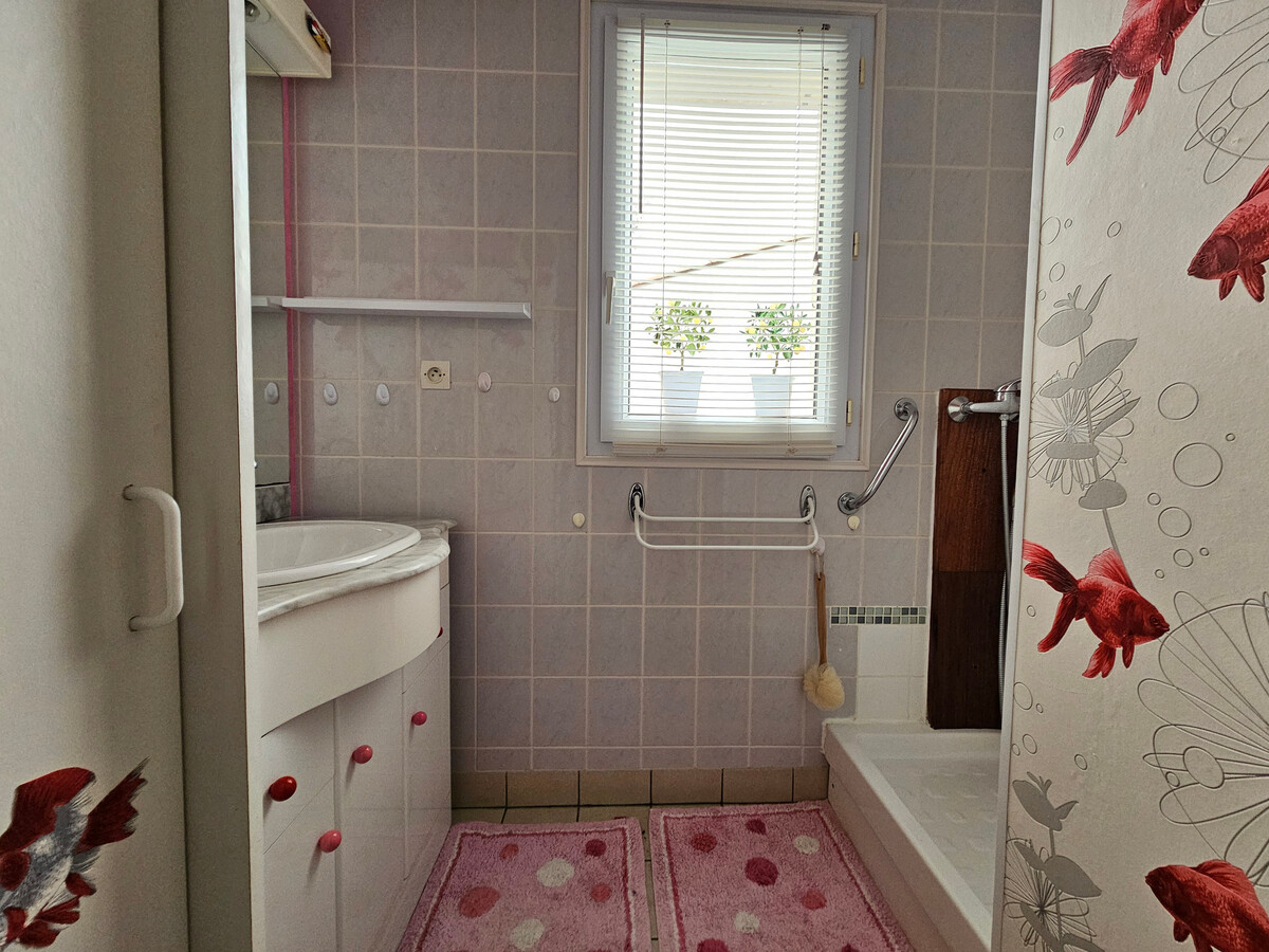 Maison confortable avec véranda et jardin, 4 pers, animaux sur demande - Photo 11
