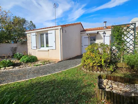 Location maison à L'Aiguillon sur Mer, Maison confortable avec véranda et jardin, 4 pers, animaux sur demande