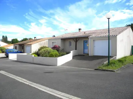 Maison neuve avec jardin, plage à 1.5km, animaux acceptés, équipements familiaux et sportifs - Photo 1