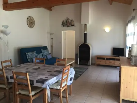 Maison neuve avec jardin, plage à 1.5km, animaux acceptés, équipements familiaux et sportifs - Photo 3