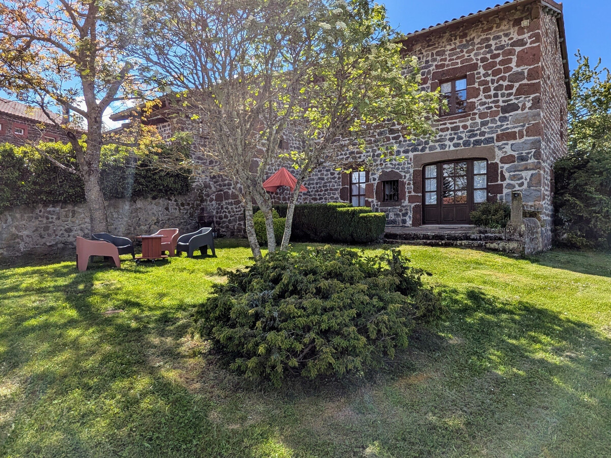 Maison XVIIIe sur le chemin St-Jacques à Bains - Photo 1