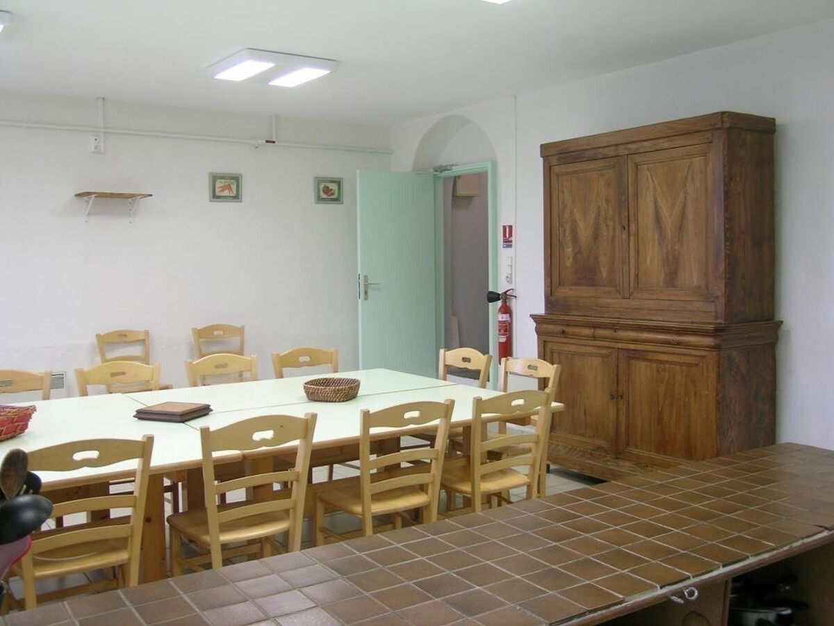 Gîte 14 pers dans ancienne école avec WiFi, animaux OK - Photo 10