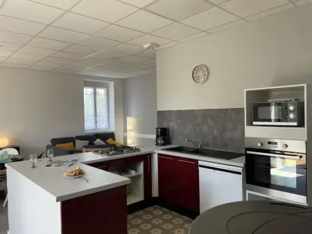 Maison moderne à La Chabanne avec jardin et animaux admis - Photo 4